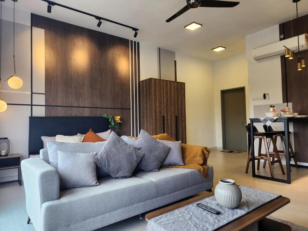 Taman Equine Comfy Studio#Greenery View#4 Pax#Aeon Mall Seri Kembangan Exterior photo